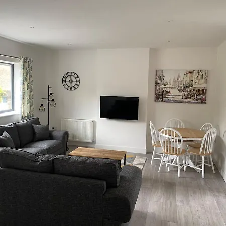 Stunning Modern Apartment In The Cotswolds Chalford Экстерьер фото