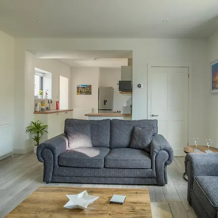 Stunning Modern Apartment In The Cotswolds Chalford Экстерьер фото